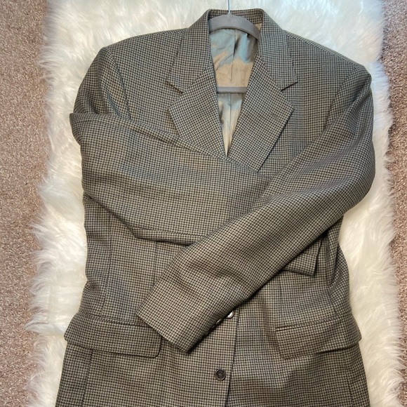 Blazer - Picture 2 of 5